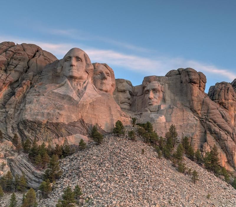 Núi Rushmore công trình điêu khắc chân dung 4 tổng thống vĩ đại của Mỹ