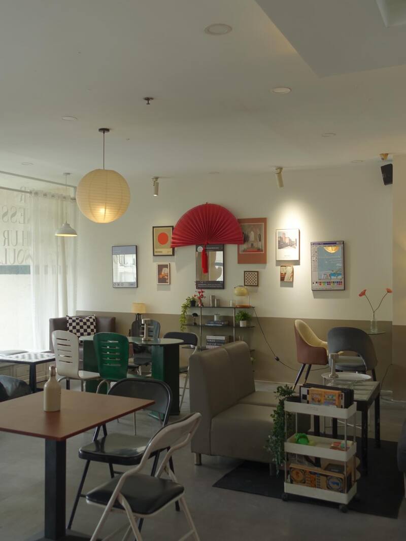 19 quán cafe trang trí Tết đẹp nhất Sài Gòn Xuân Bính Ngọ 2026 15