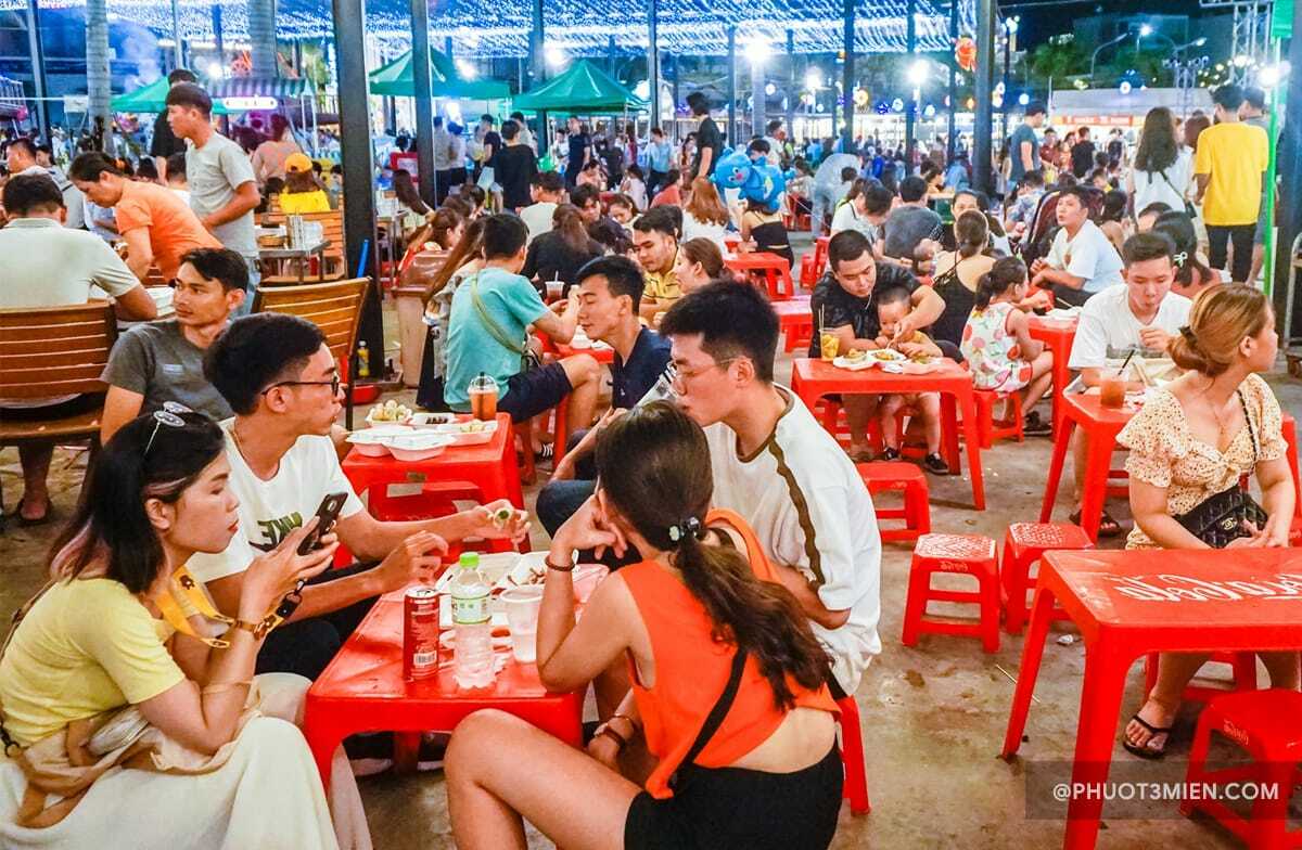 Oanh tạc chợ đêm Helio Đà Nẵng - Tổ hợp mua sắm, ẩm thực về đêm lớn nhất Đà Nẵng 11