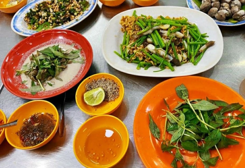 Top 15 quán ốc Sài Gòn nức tiếng ăn một lần là mê 9