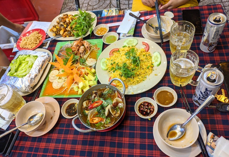 Top 15 quán ốc Sài Gòn nức tiếng ăn một lần là mê 11