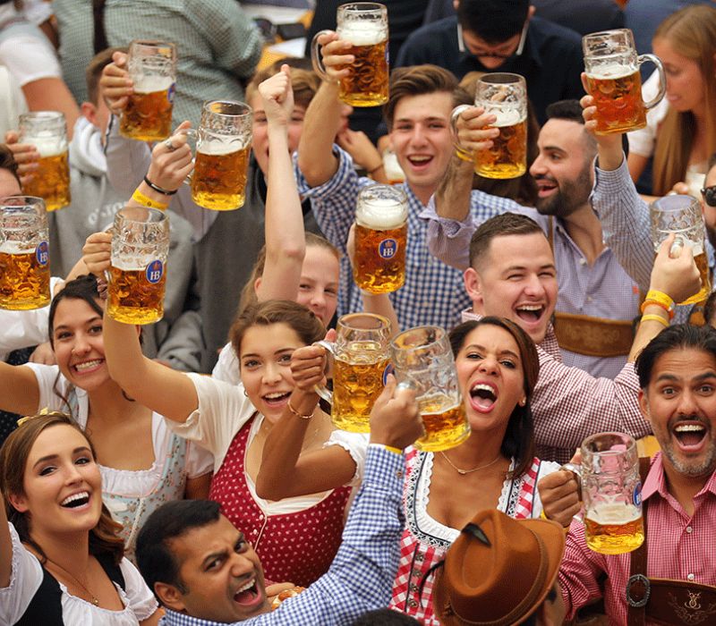 Oktoberfest, lễ hội bia của Đức với quy mô lớn nhất thế giới