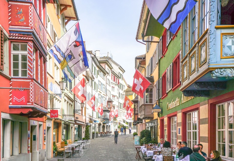 Bahnhofstrasse: Con phố mua sắm nổi tiếng bậc nhất Zurich 11