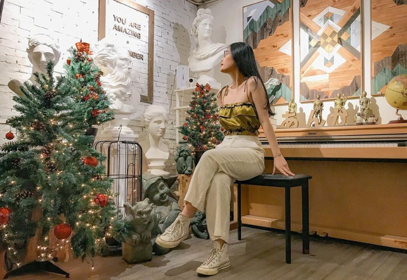 Ghé 25 quán cafe trang trí Noel tại Sài Gòn đẹp “xiêu lòng” 19