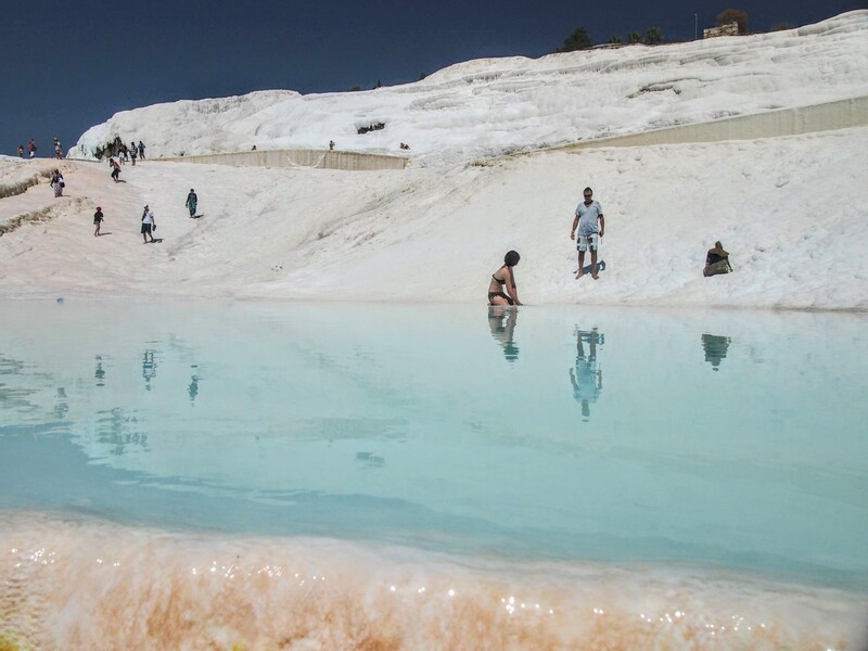 Pamukkale lâu đài bông bên những vách đá trắng ở Thổ Nhĩ Kỳ 5