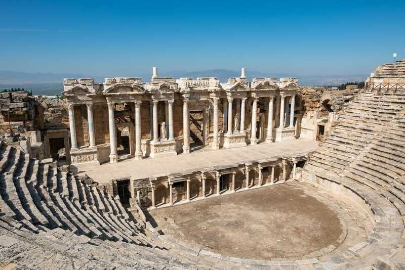 Pamukkale lâu đài bông bên những vách đá trắng ở Thổ Nhĩ Kỳ 9