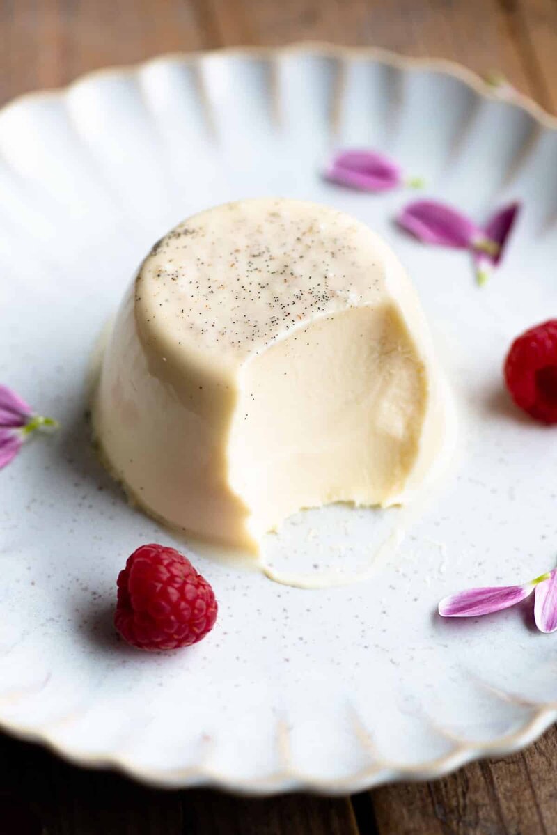 Panna Cotta là gì? Công thức làm chuẩn vị kiểu Ý 3