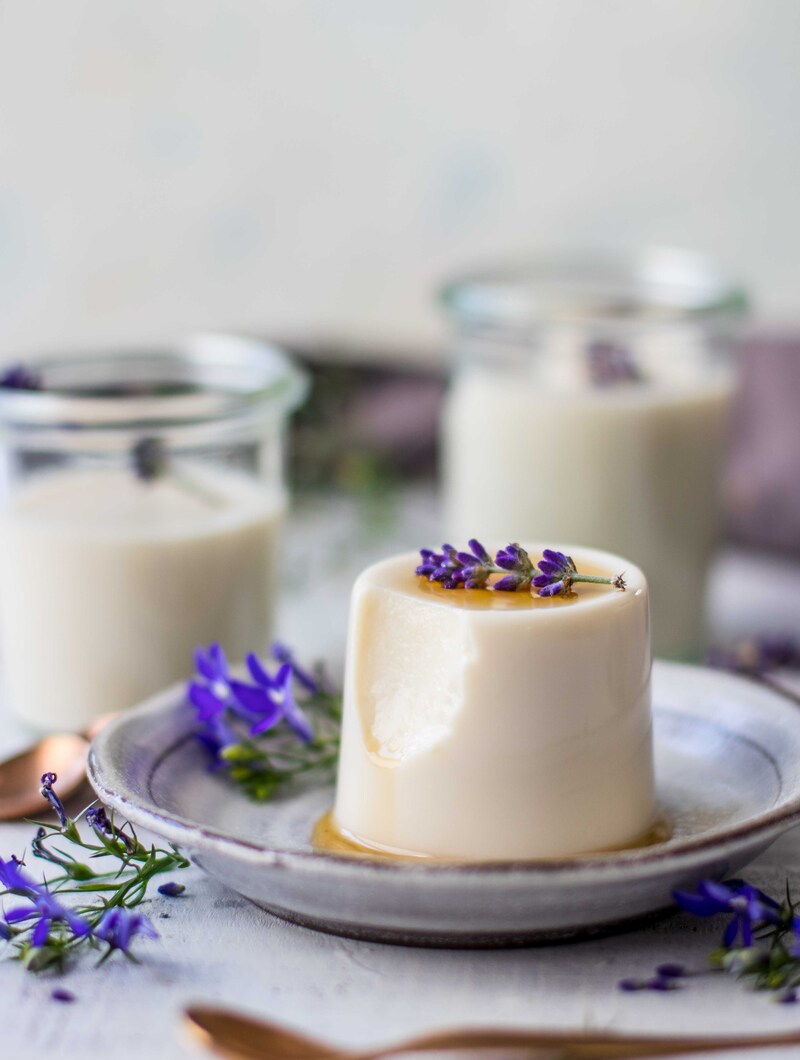 Panna Cotta là gì? Công thức làm chuẩn vị kiểu Ý 10