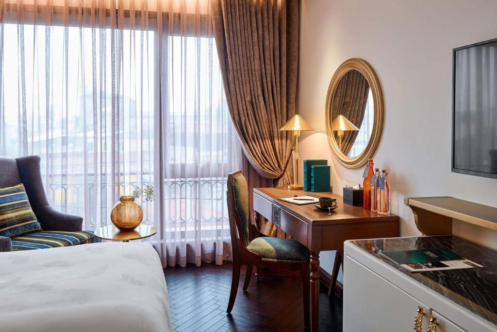Peridot Grand Hotel And Spa by AIRA mang phong cách hoàng gia giữa Hà Thành 7