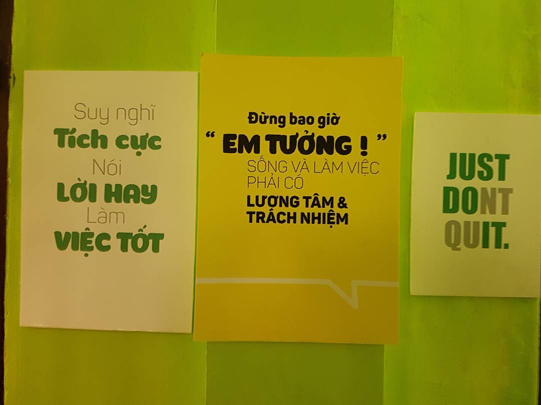 Phát hiện bức tường xanh sốt rần rần tại Tiệm chè Nhà Xanh ở Hà Nội 5