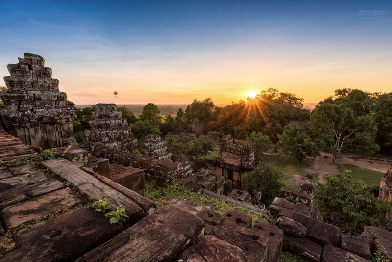 Thưởng thức hoàng hôn Phnom Bakheng trên mảnh đất thiêng huyền bí 6