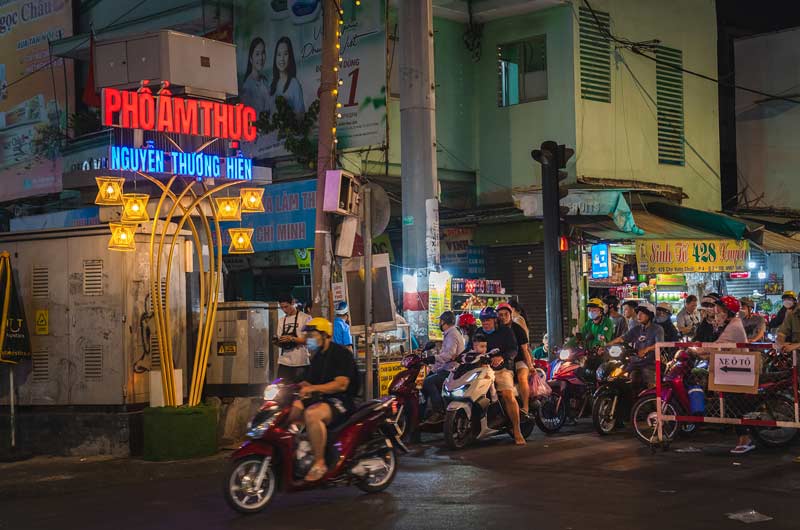 Đến phố ẩm thực Nguyễn Thượng Hiền trải nghiệm ẩm thực đường phố Sài Gòn 2