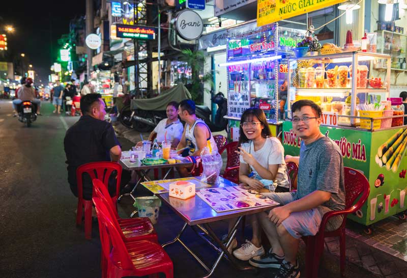 Đến phố ẩm thực Nguyễn Thượng Hiền trải nghiệm ẩm thực đường phố Sài Gòn 3