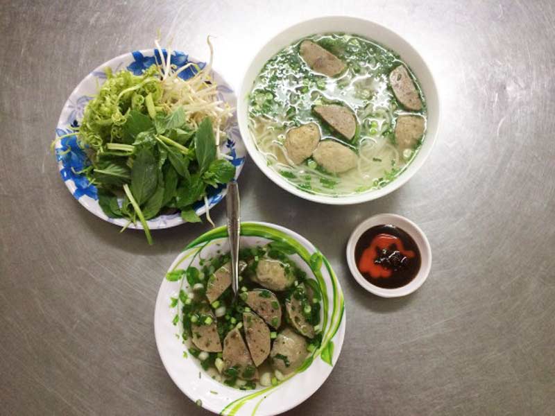 Đến phố ẩm thực Nguyễn Thượng Hiền trải nghiệm ẩm thực đường phố Sài Gòn 9