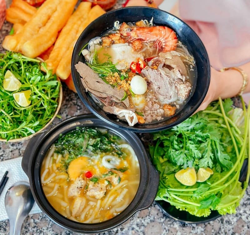 Oanh tạc phố ẩm thực Quy Nhơn cùng top món ngon quên lối về 10