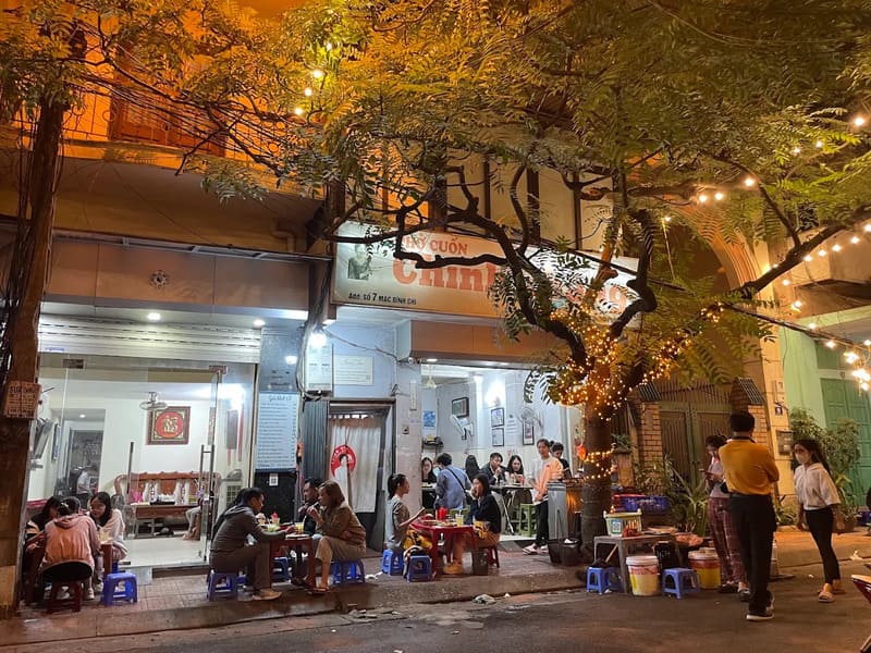 Phở cuốn Chinh Thắng, mỹ vị thủ đô được Michelin vinh danh 4