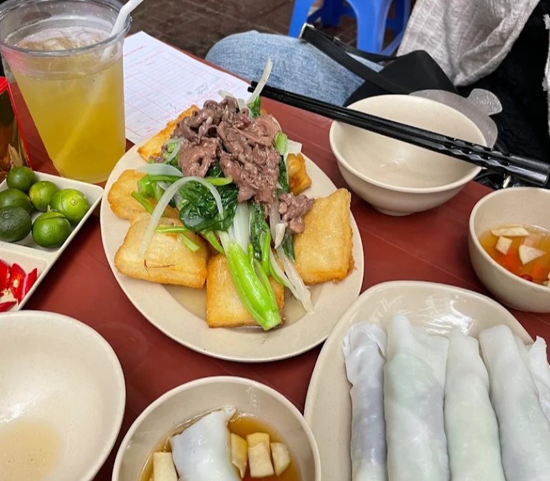 Phở cuốn Chinh Thắng, mỹ vị thủ đô được Michelin vinh danh
