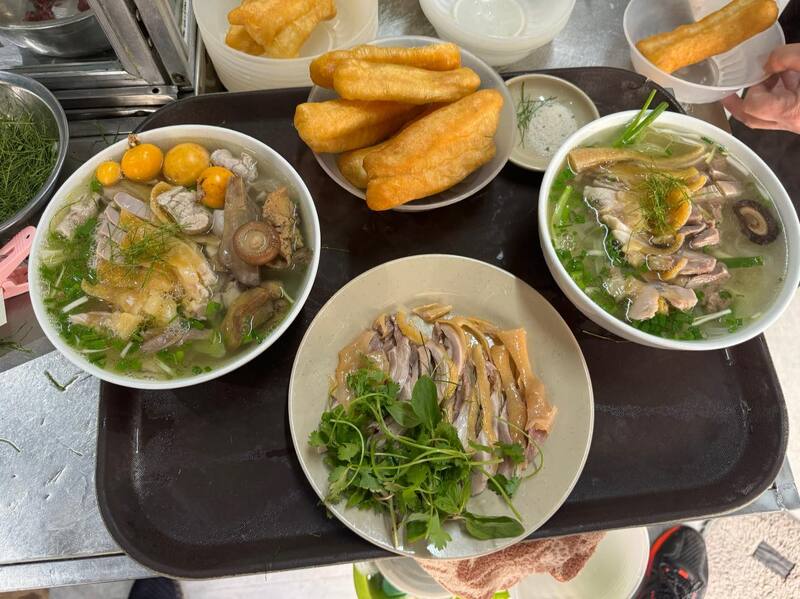 Top 15 quán phở gà ngon Hà Nội làm bao người mê mẩn 11