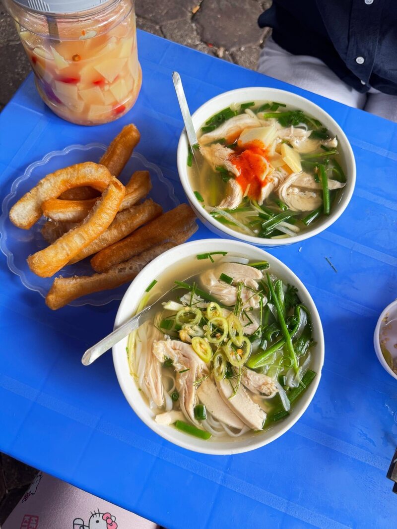 Top 15 quán phở gà ngon Hà Nội làm bao người mê mẩn 12