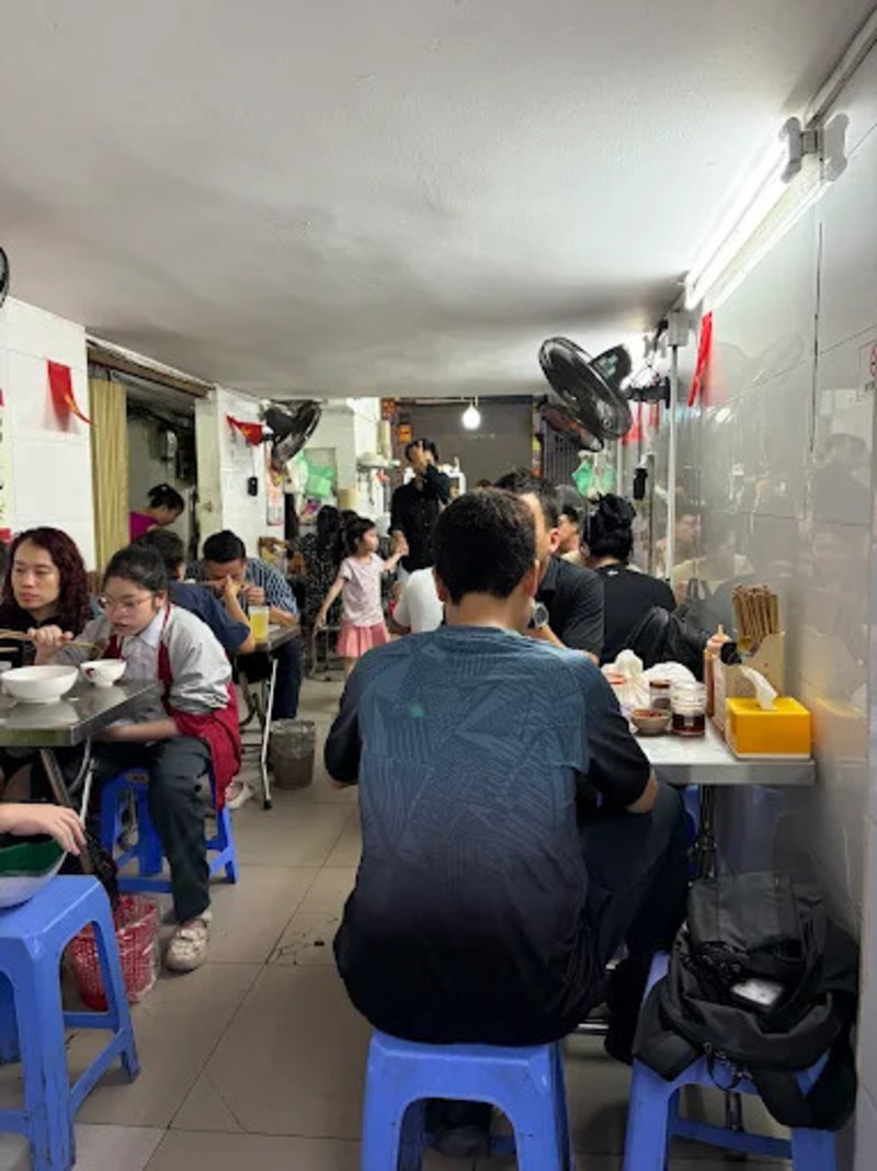 Phở gà Hàng Hòm: Quán Phở Gà Hà được Michelin vinh danh 7
