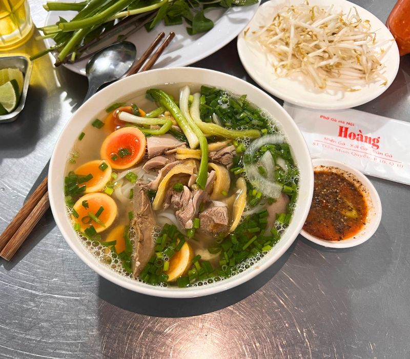 Top 10 quán phở gà ngon nhất Sài Thành 2
