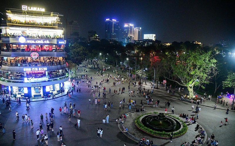 Phố Hồ Hoàn Kiếm, khám phá con phố ngắn nhất Hà Nội 6