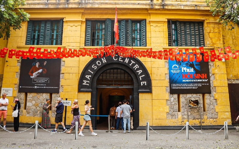 Dạo phố Hỏa Lò Hà Nội nhìn lại trang sử hào hùng dân tộc 7