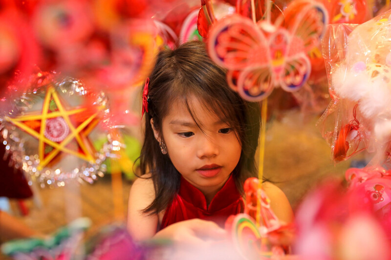 Phố lồng đèn Quận 5 Lương Nhữ Học bừng sáng cả góc đường dịp Trung thu 3