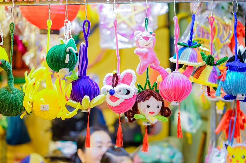 Phố lồng đèn Quận 5 Lương Nhữ Học bừng sáng cả góc đường dịp Trung thu 15