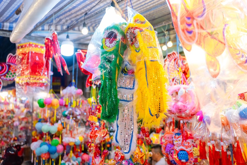 Phố lồng đèn Quận 5 Lương Nhữ Học bừng sáng cả góc đường dịp Trung thu 16