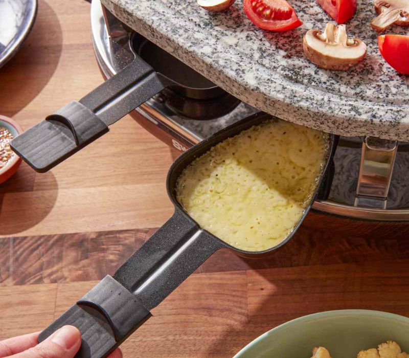Phô mai Raclette: Vũ điệu tan chảy của tinh hoa ẩm thực vùng Alps 3