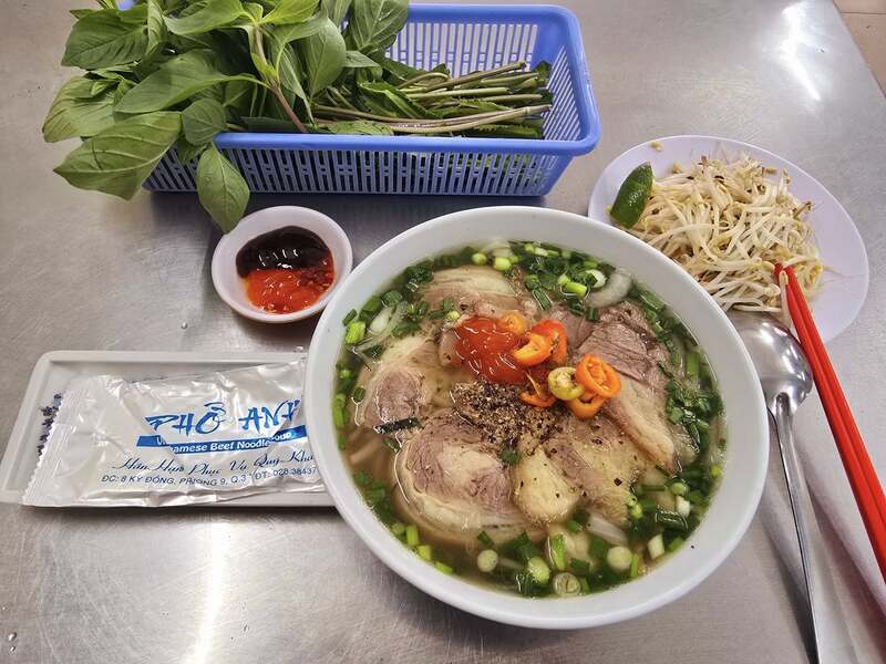 Đi tìm top 8 quán phở Sài Gòn ngon đúng điệu 7