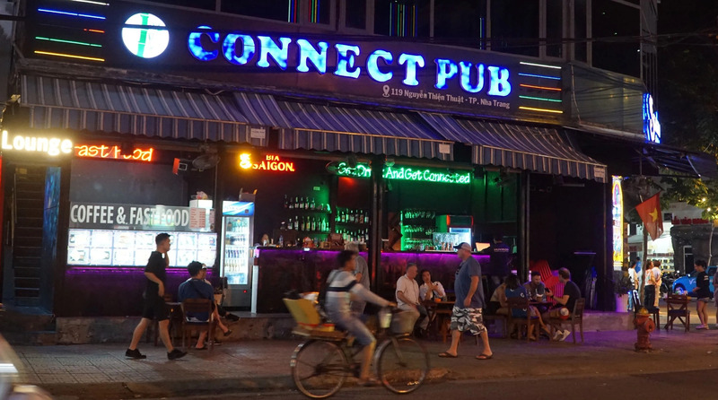 Phố Tây Nha Trang: Nhịp sống ngoại quốc giữa lòng phố biển 8