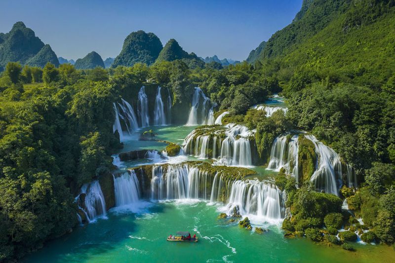 Phong cảnh đẹp ở Việt Nam và hành trình xuôi dòng thưởng ngoạn 5