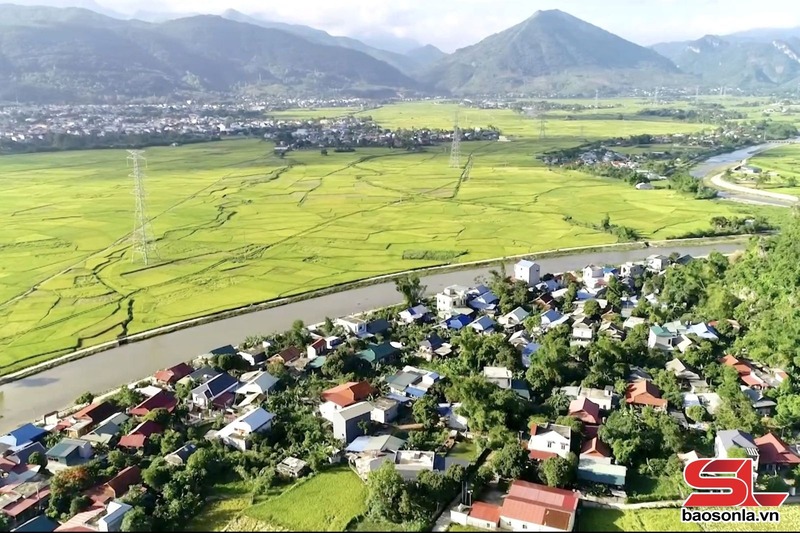 Du lịch Phù Yên Sơn La, khám phá hương sắc hoang sơ Tây Bắc 3