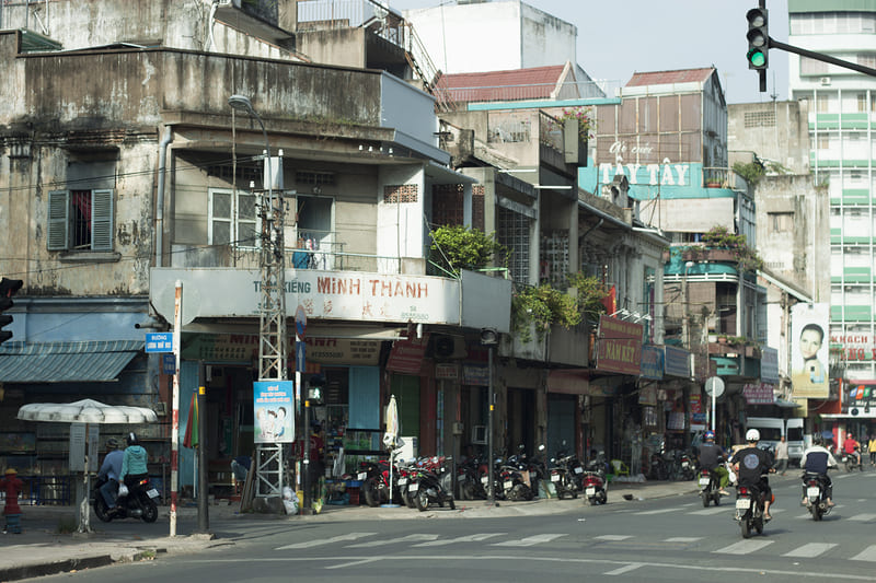 Khám phá phường Chợ Lớn với lịch sử, văn hóa đậm nét Hoa 4