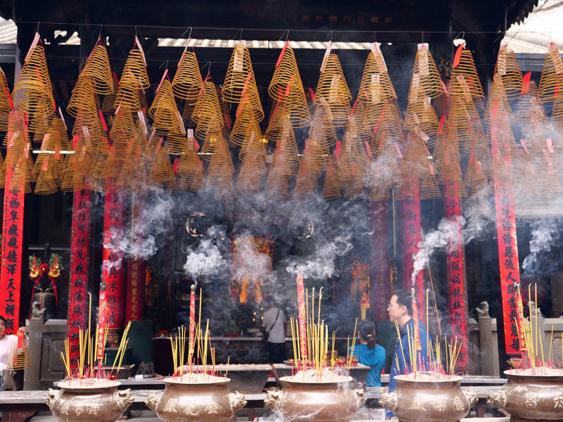 Khám phá phường Chợ Lớn với lịch sử, văn hóa đậm nét Hoa 7