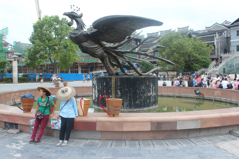 Review Phượng Hoàng Cổ Trấn và những điểm đến không thể bỏ lỡ 6