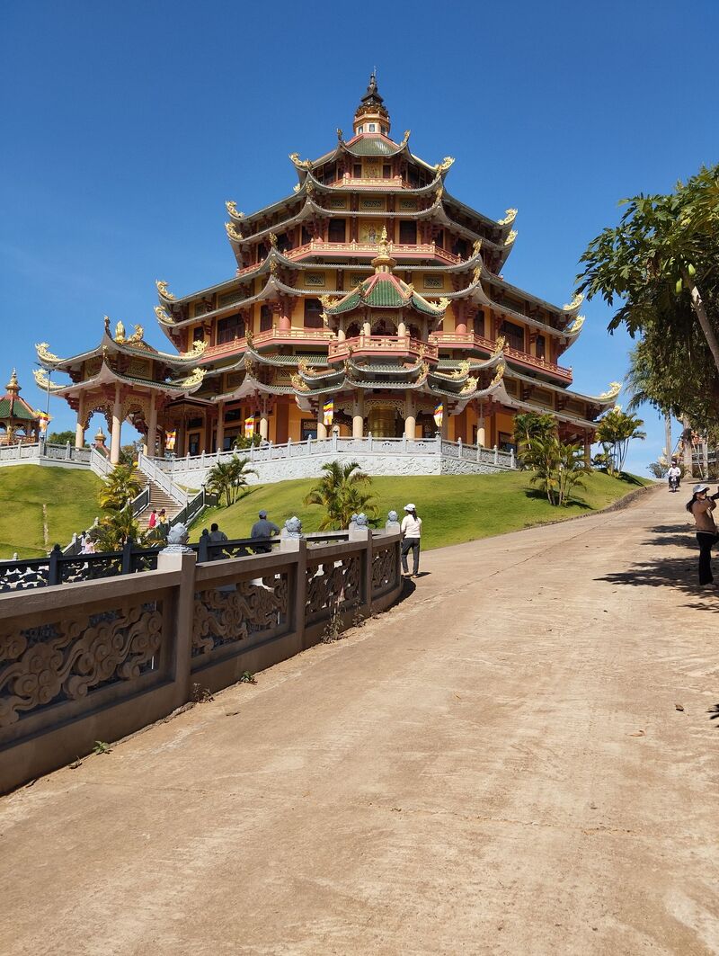 Có gì tại Phương Liên Tịnh Xứ Chùa Đại Ninh, ngôi chùa đẹp nhất làng? 6