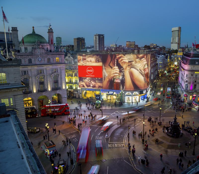 Đại lộ Piccadilly Circus: Giao lộ thế giới tại London 7