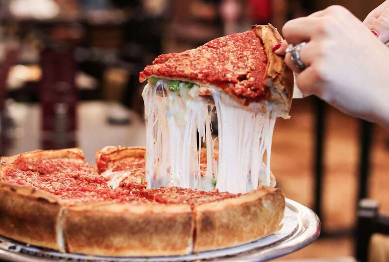 Pizza Chicago: Dòng Deep Dish độc đáo mang lại định nghĩa mới 8