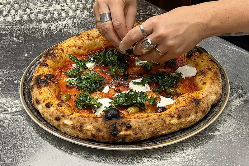 Pizza Napoletana, món ăn biểu tượng của ẩm thực Ý 6
