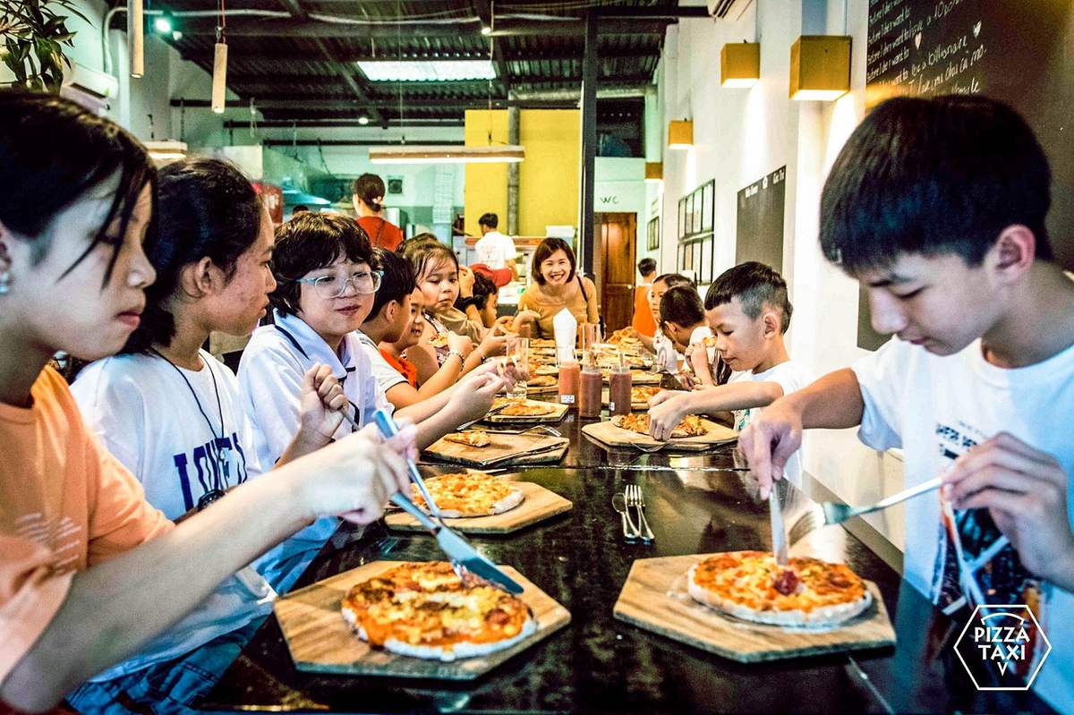 Pizza Taxi Phu Quoc – Nhà hàng Pizza độc đáo được yêu thích nhất của Phú Quốc 9