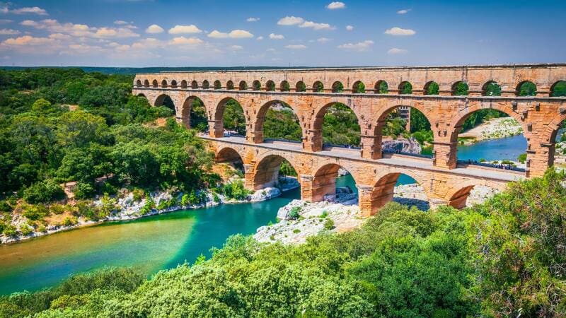 Choáng ngợp di tích ngàn năm Pont du Gard giữa nước Pháp 5