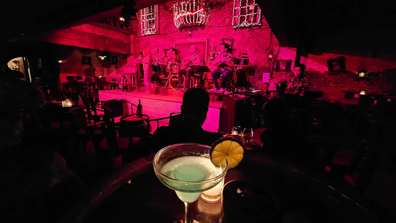 Top 10 quán pub Sài Gòn cho dân ‘nhậu chill’ khám phá 7