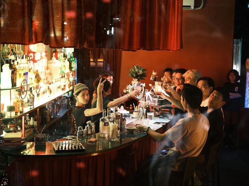 Top 10 quán bar Đà Nẵng nổi tiếng để chill và quẩy về đêm 6