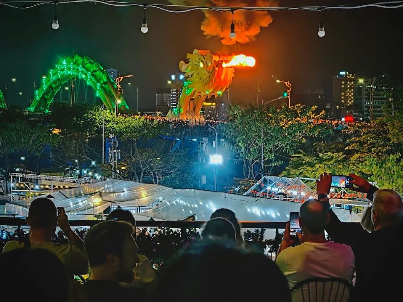 Top 10 quán bar Đà Nẵng nổi tiếng để chill và quẩy về đêm 9