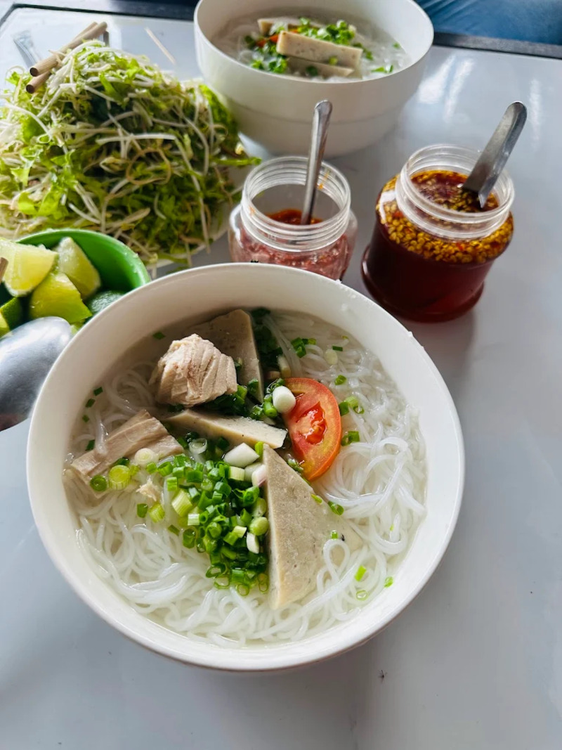 Mách bạn 6 quán bún cá Ninh Hòa ngon chuẩn vị xứ trầm hương 3
