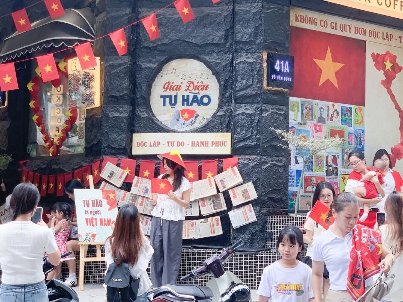 Top 7 quán cà phê xem diễu binh có vị trí vàng dịp Quốc khánh 2/9 3