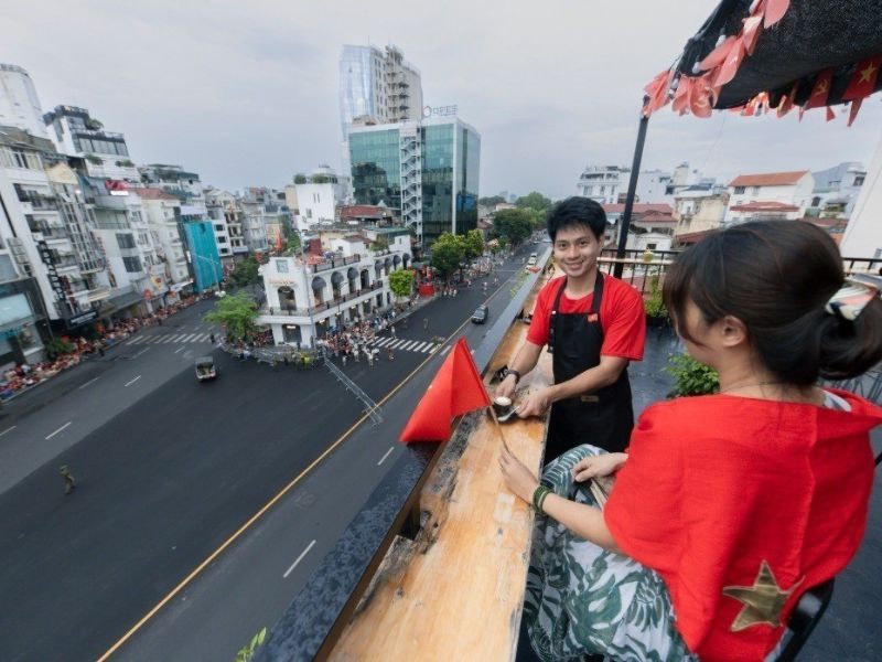 Top 7 quán cà phê xem diễu binh có vị trí vàng dịp Quốc khánh 2/9 2